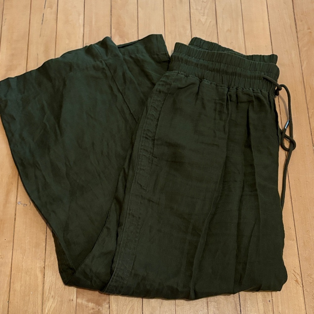Quince Women's Dark Green Wide Leg Pants